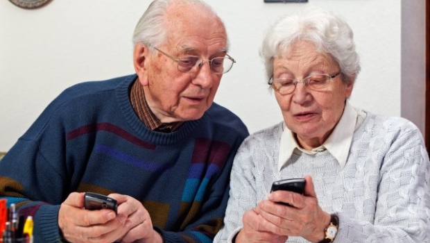 Mobilfunk für Senioren: Nicht alles muss, kann aber