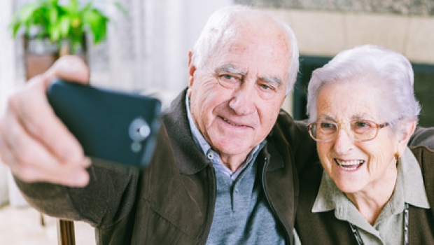 Sollte ein Seniorenhandy internetfähig sein?